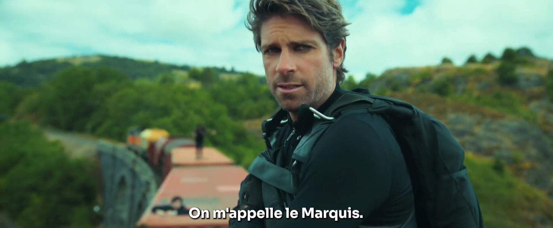 Tom Leeb, le fils de Michel Leeb, incarne Le Marquis, le grand méchant de la Saison 2.