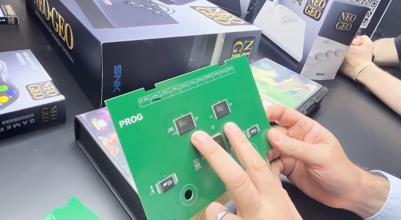 NeoGeo AES+