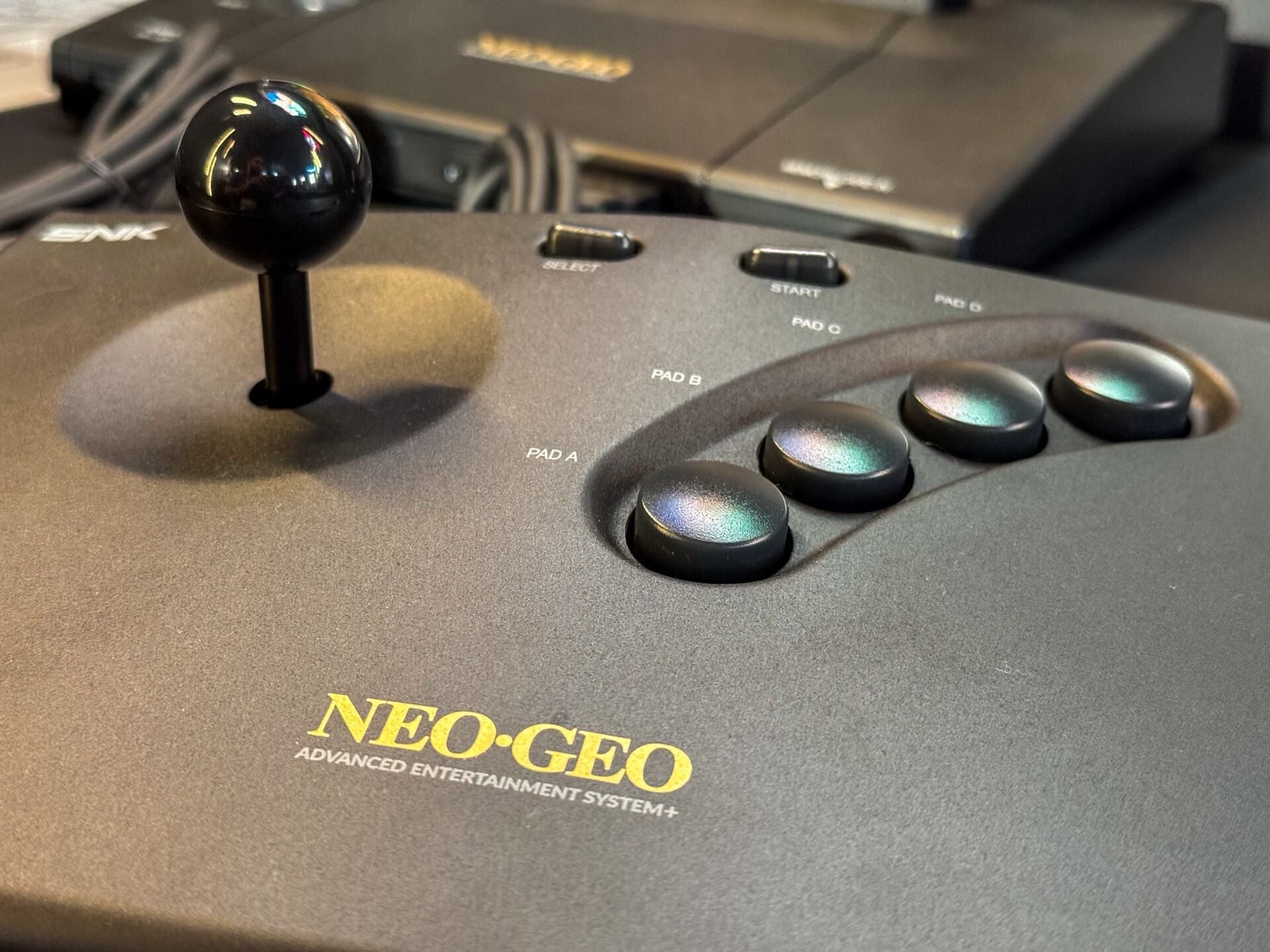 NeoGeo AES+