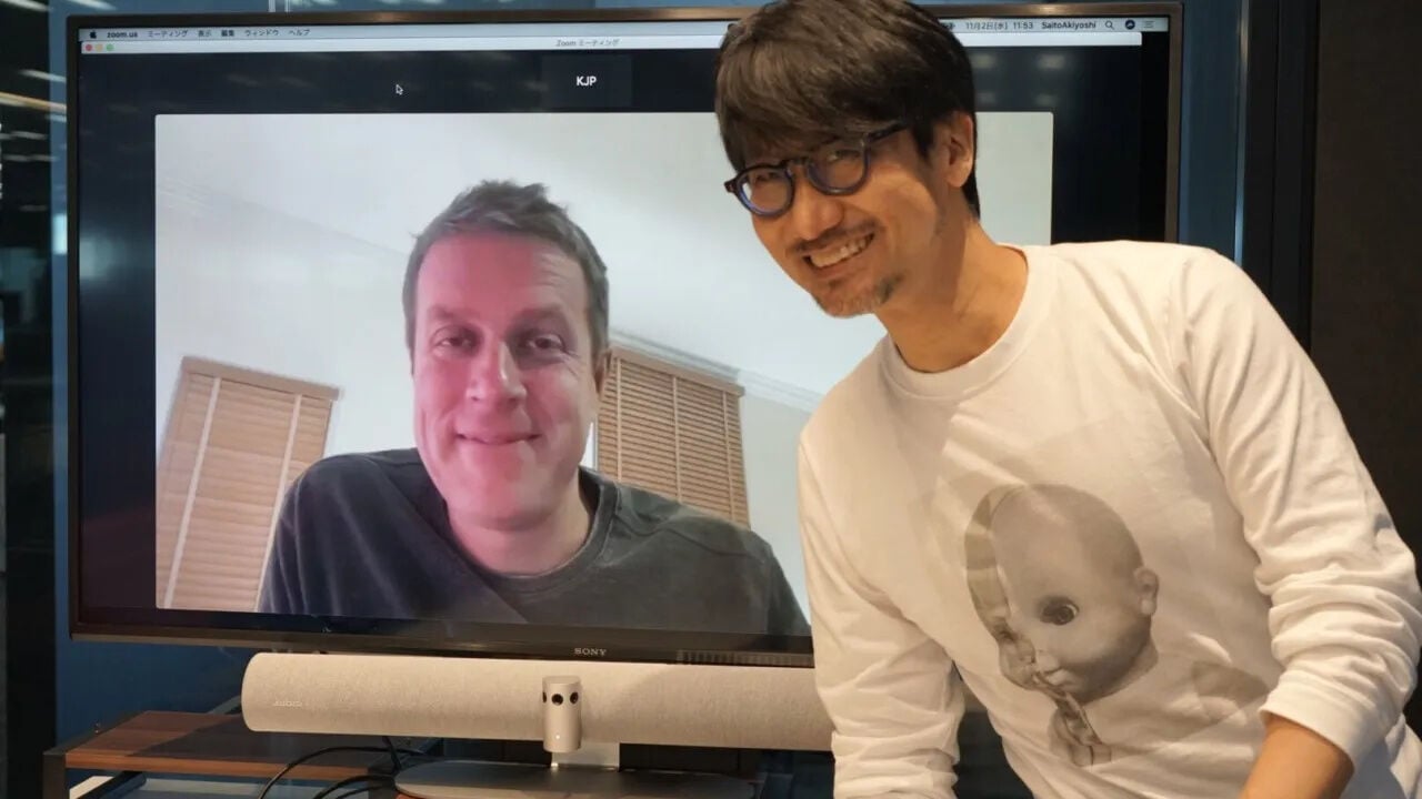 Hideo Kojima en appel Zoom avec son ami Geoff Keighley.